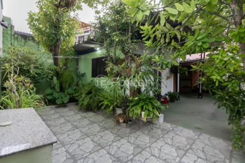 Image 32 - 921411