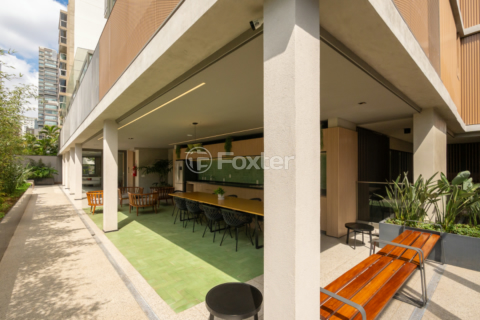 Image 37 - 921530