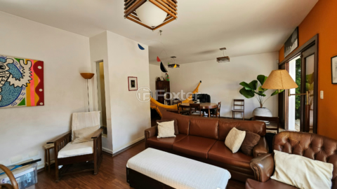 Image 31 - 921556