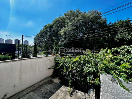 Image 33 - 921557