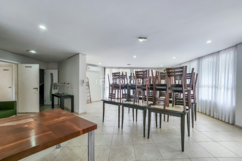 Image 37 - 921592