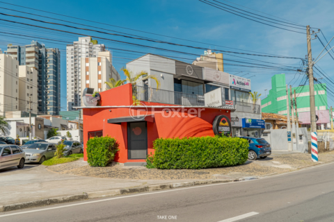Image 4 - 921629