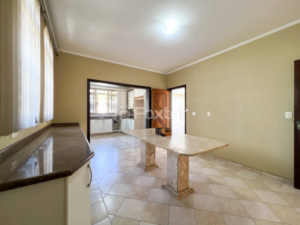 Image 34 - 921668