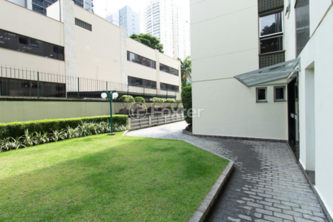 Image 40 - 921801