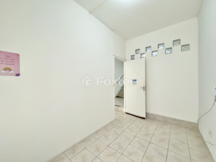Image 8 - 921809