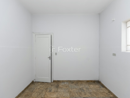Image 21 - 921875