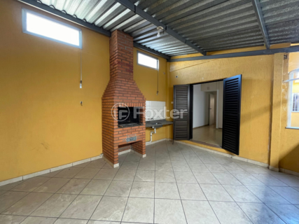 Image 12 - 921945