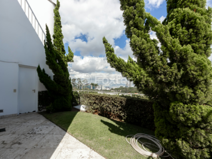 Image 34 - 921982