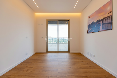 Image 60 - 922145