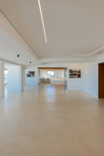 Image 30 - 922145