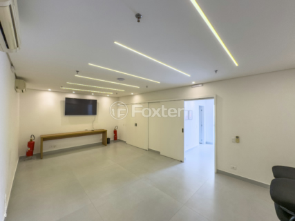 Image 34 - 922211