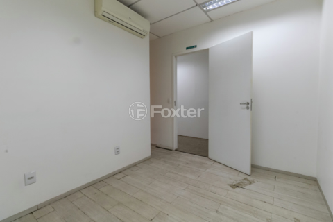 Image 32 - 922281
