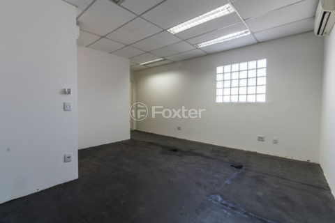 Image 35 - 922281