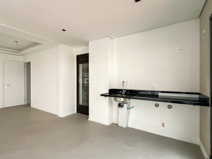 Image 43 - 922300