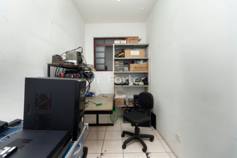 Image 29 - 922343