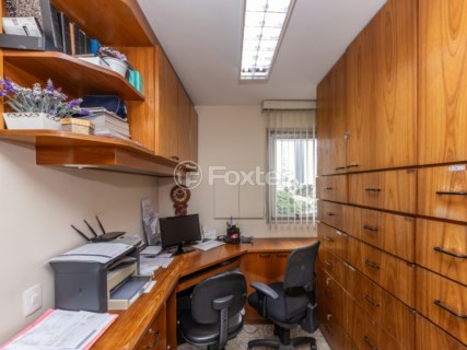 Image 29 - 922354