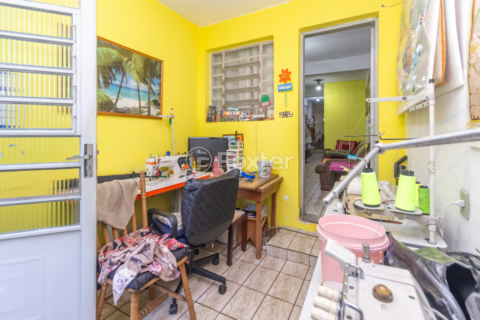 Image 37 - 922587