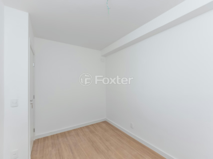 Image 7 - 922743