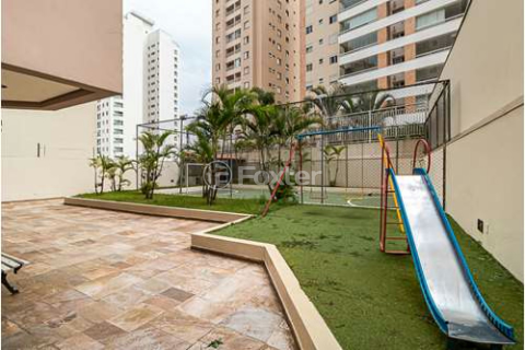 Image 32 - 922745