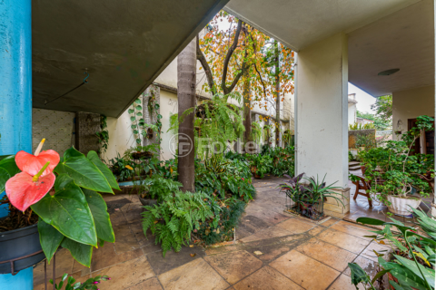 Image 6 - 922786