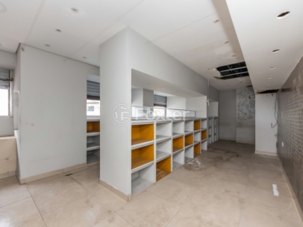 Image 3 - 922800