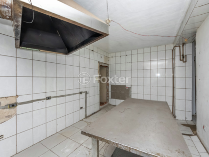 Image 24 - 922800