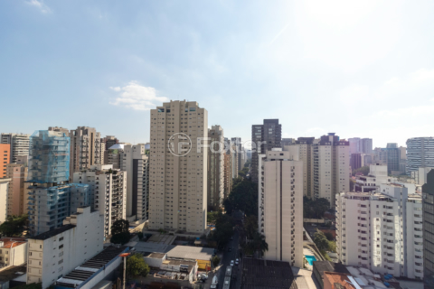 Image 10 - 922886