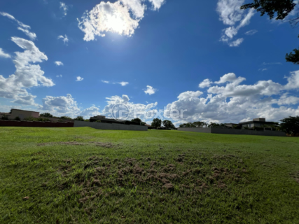 Image 4 - 922933