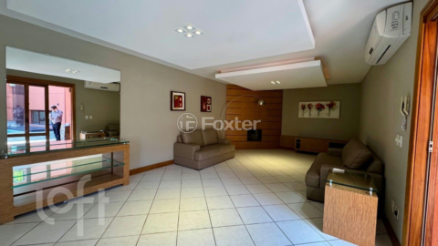 Image 49 - 923077