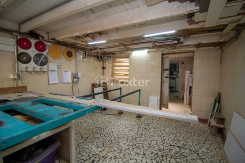 Image 29 - 923550