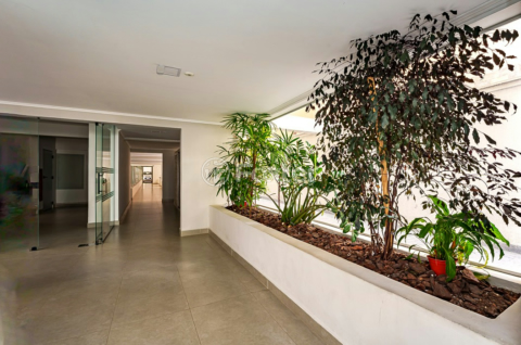 Image 32 - 923663