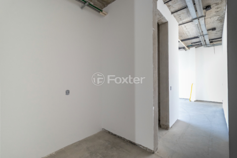 Image 21 - 923700