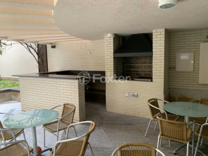 Image 38 - 923742
