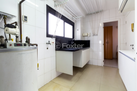 Image 31 - 923742