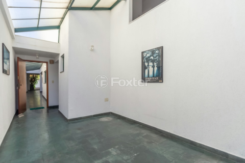 Image 33 - 923758