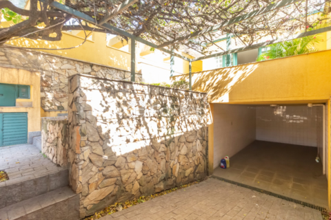 Image 71 - 923758
