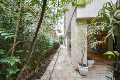 Image 43 - 923857