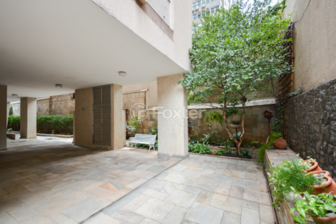 Image 45 - 923857