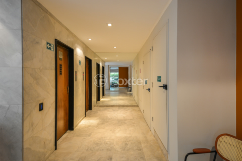 Image 39 - 923857