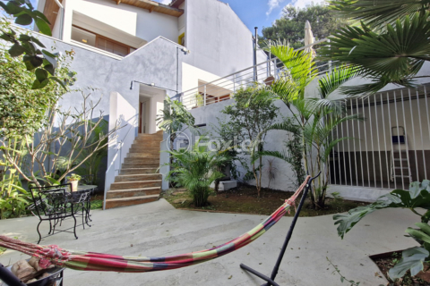Image 94 - 923885