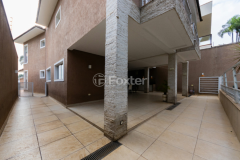 Image 33 - 923949