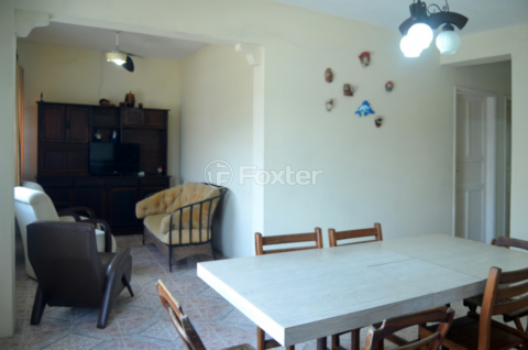 Image 7 - 923951