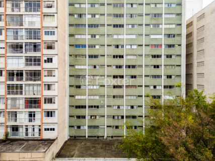 Image 7 - 923953