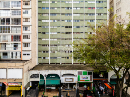 Image 5 - 923953