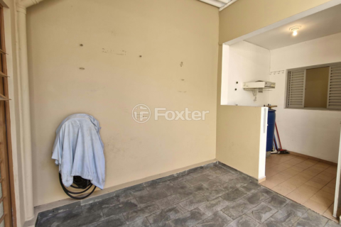 Image 32 - 923956