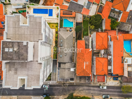 Image 11 - 923995