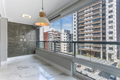Image 3 - 924053