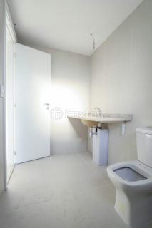 Image 32 - 924056