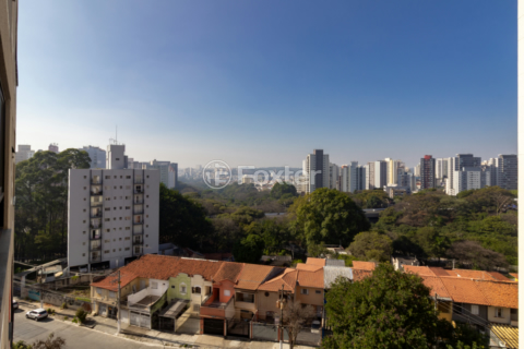 Image 12 - 924057