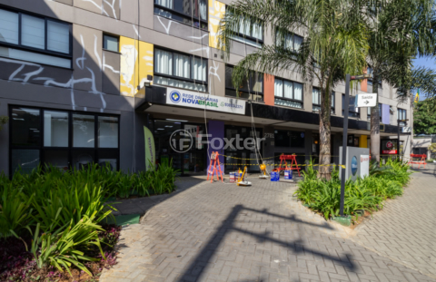 Image 42 - 924057
